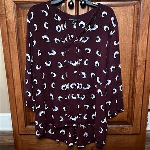 XL 41 Hawthorn Burgundy Blouse with White and Blue Pattern